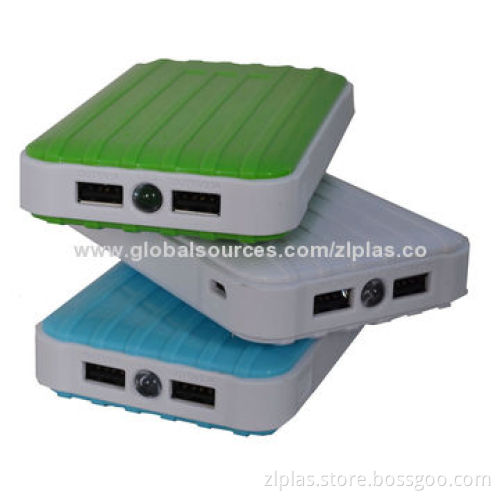 Cute Cartoon Cat Portable Mobile Power Bank Charger with 8,800mAh